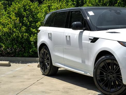 New 2026 Land Rover Range Rover Sport Dynamic SE AWD/4WD image 8
