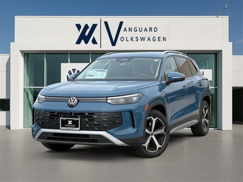 New 2026 Volkswagen Tiguan SE image 1