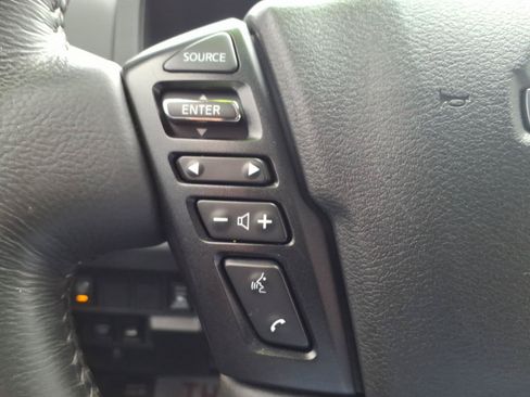 Used 2022 Nissan Frontier SV AWD/4WD image 17