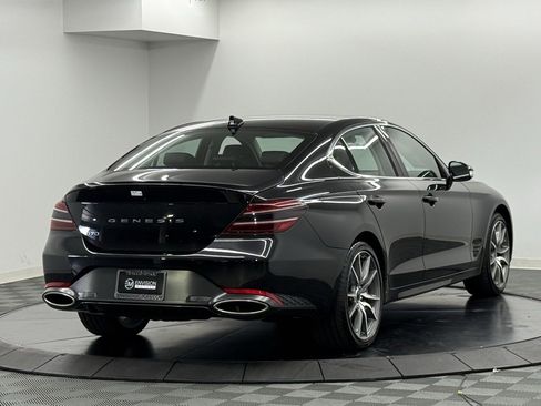 Used 2025 Genesis G70 2.5T image 6