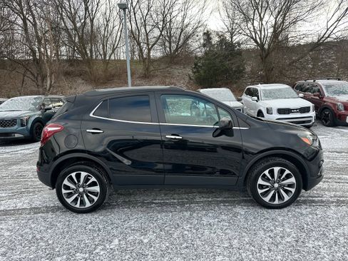 Used 2022 Buick Encore Preferred w/ Safety Package image 4