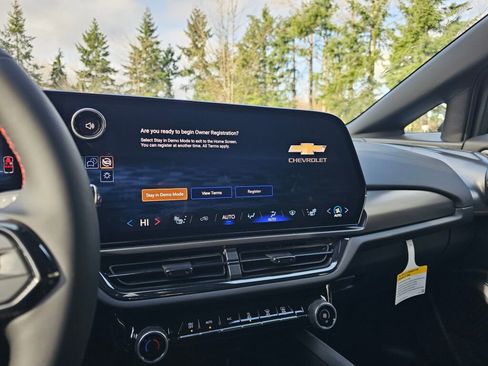 New 2026 Chevrolet Equinox EV RS image 13