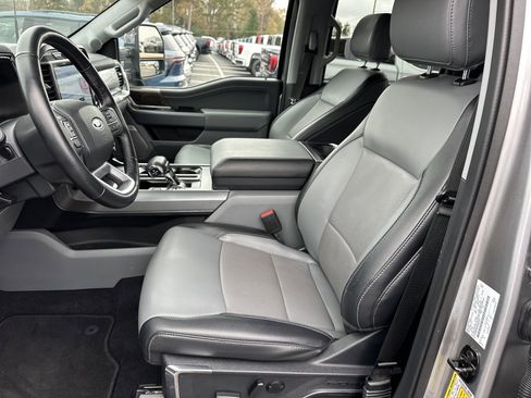 Used 2023 Ford F150 Lariat w/ Max Trailer Tow Package image 10