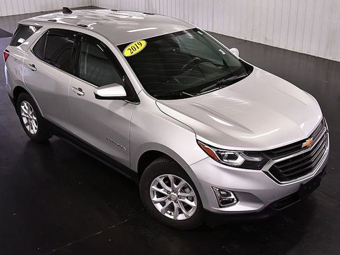 Used 2019 Chevrolet Equinox LT FWD image 12