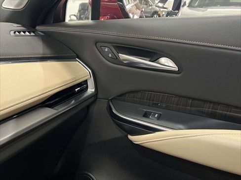 Certified 2024 Cadillac XT4 Premium Luxury w/ Technology Package image 37