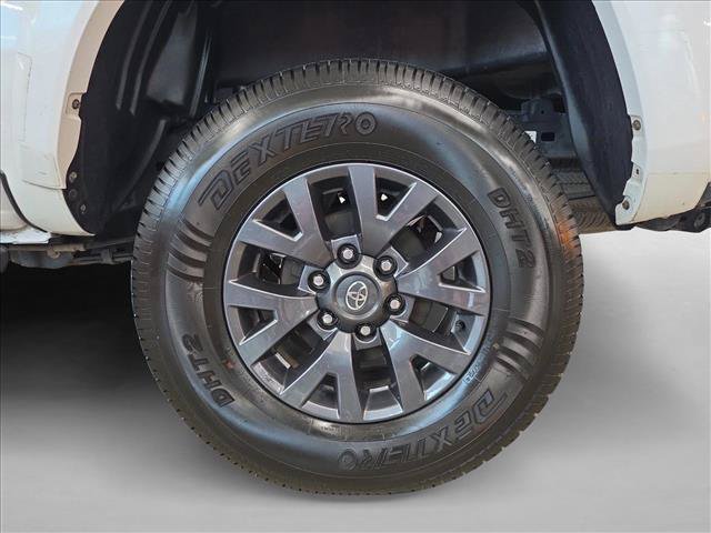 Used 2022 Toyota Tacoma SR5 RWD image 22