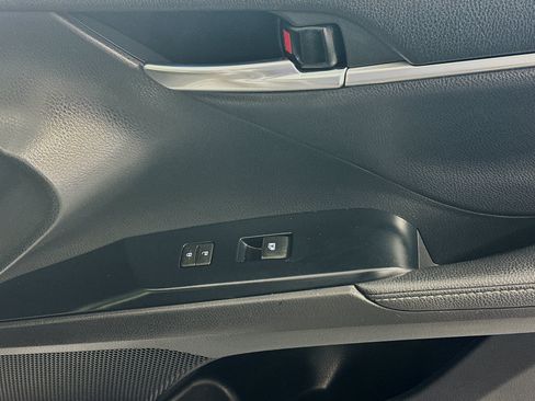 Used 2020 Toyota Camry XSE FWD image 29