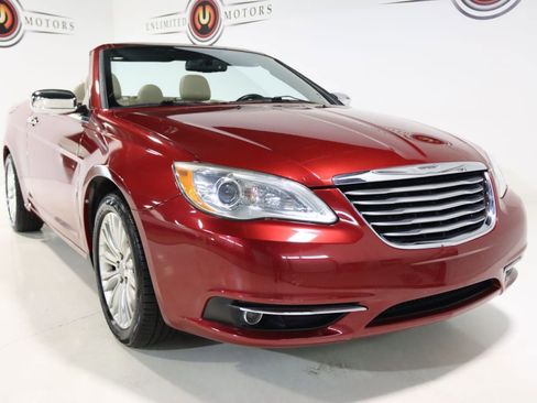 Used 2013 Chrysler 200 Limited FWD image 21