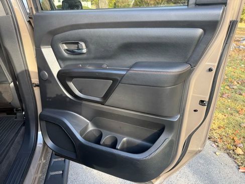 Used 2021 Nissan Titan PRO-4X w/ Pro-4x Convenience Package image 39