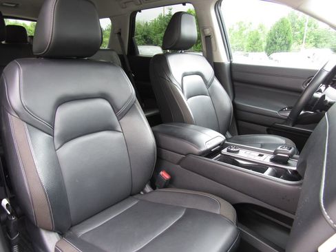 Used 2022 Nissan Pathfinder SL AWD/4WD image 20