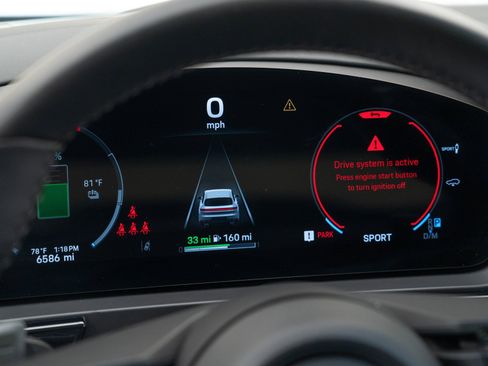 Certified 2025 Porsche Cayenne GTS AWD/4WD image 24