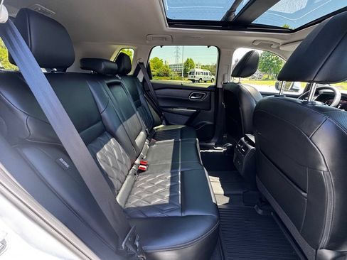 New 2026 Nissan Rogue Platinum AWD/4WD image 11