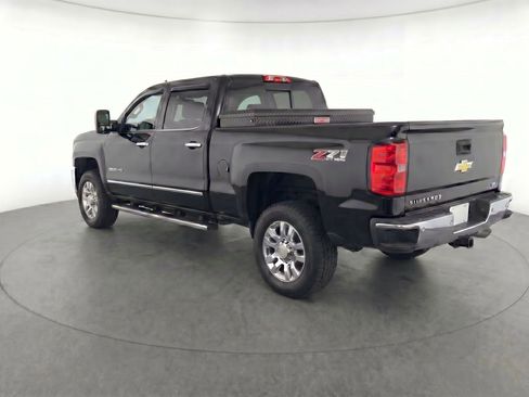 Used 2019 Chevrolet Silverado 3500 LTZ w/ Duramax Plus Package AWD/4WD image 4