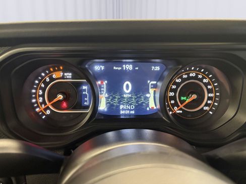 Used 2025 Jeep Wrangler Unlimited Rubicon AWD/4WD image 31