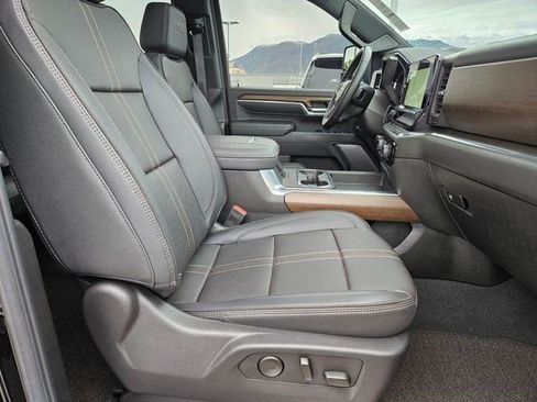 Used 2024 Chevrolet Silverado 2500 High Country w/ High Country Premium Package AWD/4WD image 33