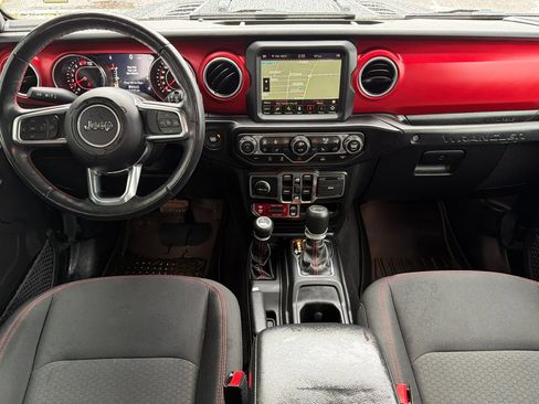 Used 2022 Jeep Wrangler Unlimited Rubicon w/ Cold Weather Group image 12