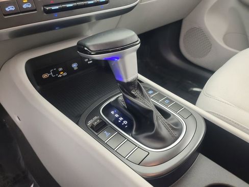 Used 2025 Hyundai Kona SEL image 36