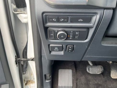 Used 2022 Ford F150 Lariat w/ Equipment Group 502A High AWD/4WD image 10