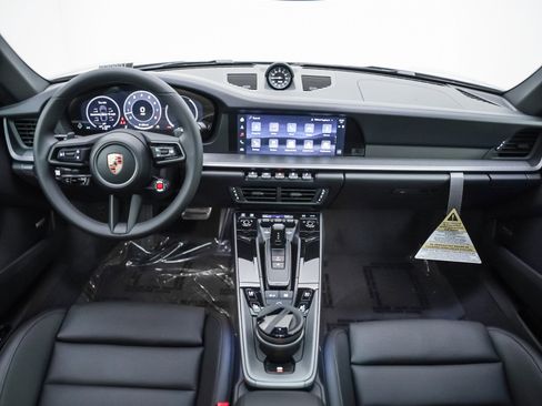 New 2026 Porsche 911 Carrera 4S image 15