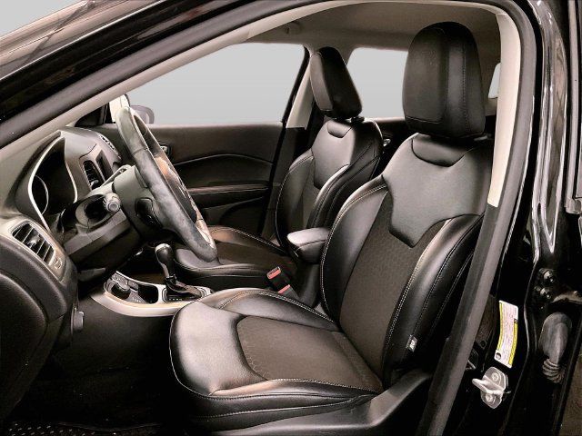 Used 2019 Jeep Compass Latitude w/ Popular Equipment Group AWD/4WD image 24
