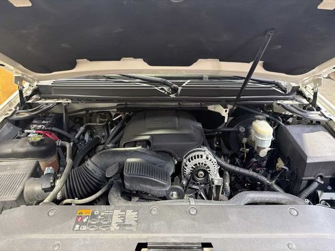 Used 2014 GMC Yukon Denali RWD image 32