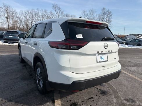 Used 2026 Nissan Rogue S image 3