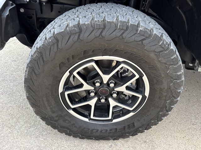 Used 2024 Jeep Wrangler Unlimited Rubicon w/ Technology Group AWD/4WD image 12
