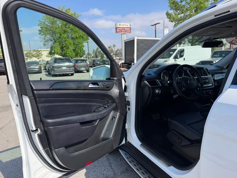 Used 2015 Mercedes-Benz ML 350 4MATIC image 9