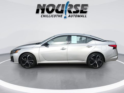 Used 2025 Nissan Altima 2.5 SR AWD/4WD image 5