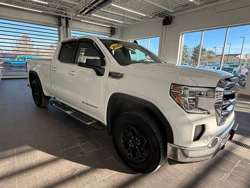 Used 2020 GMC Sierra 1500 SLE w/ SLE Value Package image 1