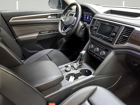 Used 2023 Volkswagen Atlas SE image 27