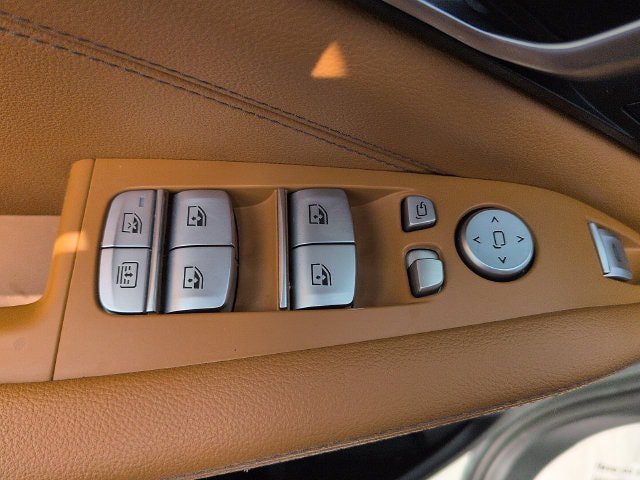 Used 2022 BMW X7 xDrive40i w/ Premium Package AWD/4WD image 17