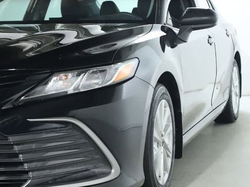 Certified 2023 Toyota Camry LE image 4