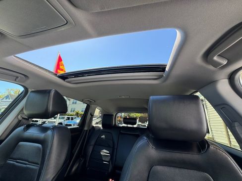 Used 2022 Honda CR-V Touring image 31