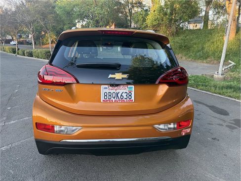 Used 2017 Chevrolet Bolt Premier w/ Driver Confidence II Package FWD image 6