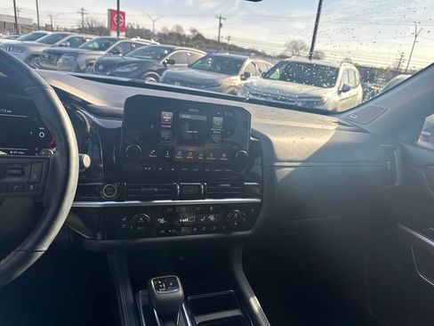 Certified 2024 Nissan Pathfinder Platinum w/ Cargo Package image 18