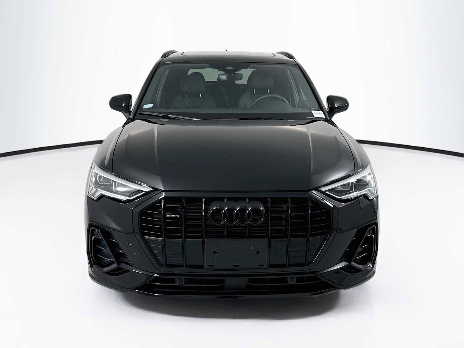 Used 2023 Audi Q3 2.0T Premium w/ Black Optic Sport Package AWD/4WD image 6