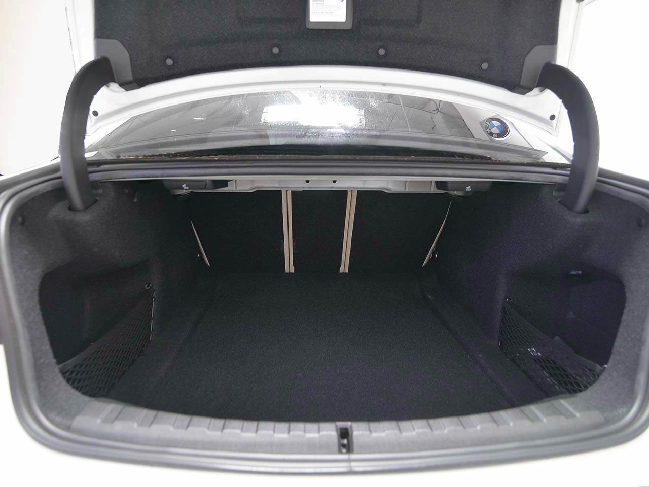 Used 2020 BMW 330i Sedan w/ Convenience Package RWD image 12