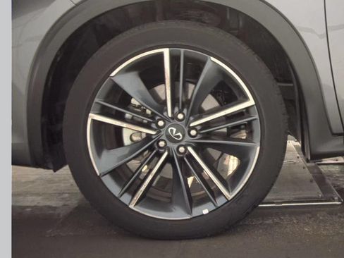 Certified 2025 INFINITI QX55 Luxe AWD/4WD image 16