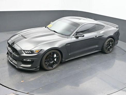Used 2017 Ford Mustang Shelby GT350 image 34