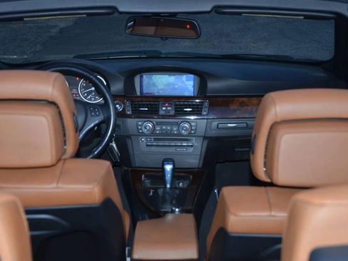 Used 2013 BMW 328i Convertible image 34