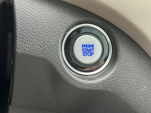 Used 2017 Hyundai Santa Fe Sport w/ 2.4L Tech Package 04 image 23