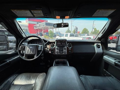 Used 2014 Ford F250 Lariat w/ Lariat Ultimate Package AWD/4WD image 24