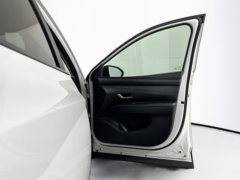 Used 2025 Hyundai Tucson SEL FWD image 32
