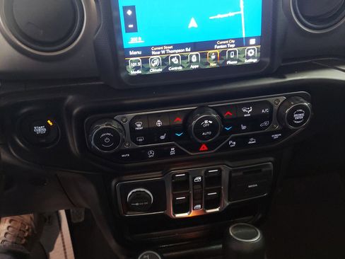 Used 2021 Jeep Gladiator Sport AWD/4WD image 12