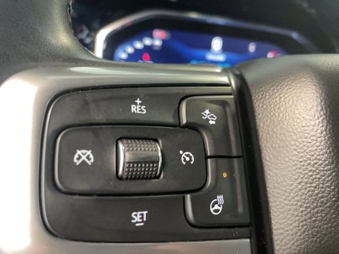 Used 2024 Chevrolet Silverado 2500 LT w/ Convenience Package image 19