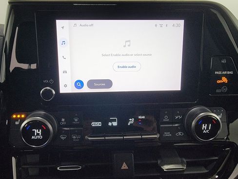 Certified 2023 Toyota Highlander XLE image 21