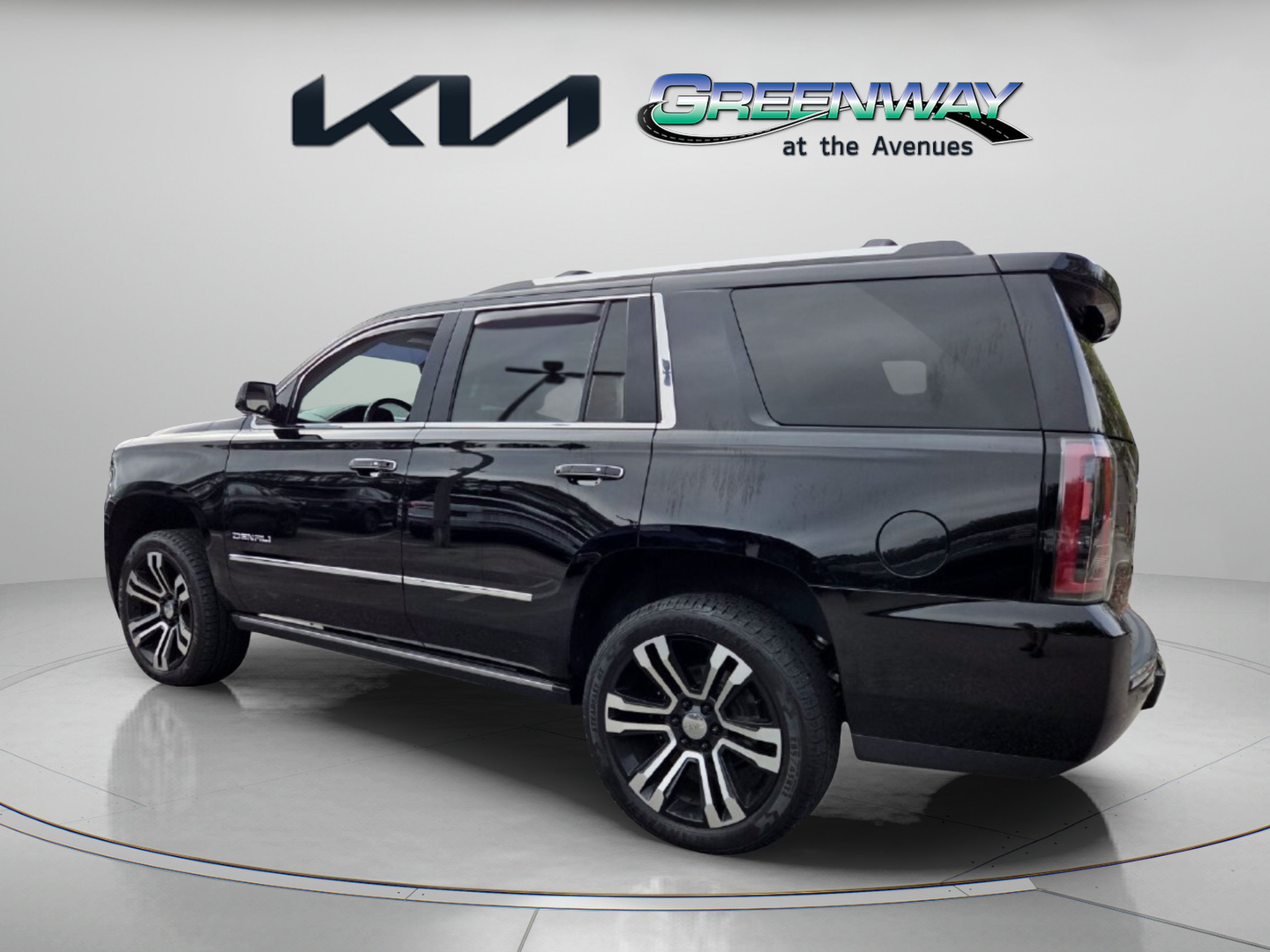 Used 2020 GMC Yukon Denali w/ Open Road Package AWD/4WD image 5