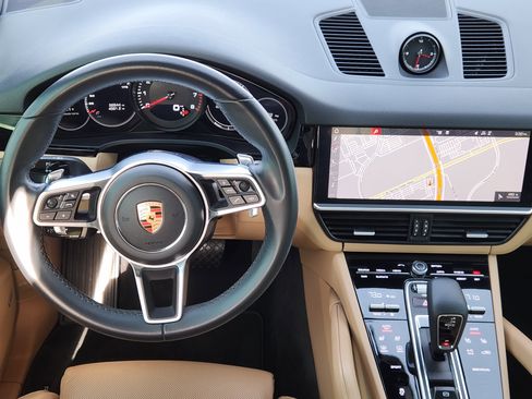 Used 2019 Porsche Cayenne image 29