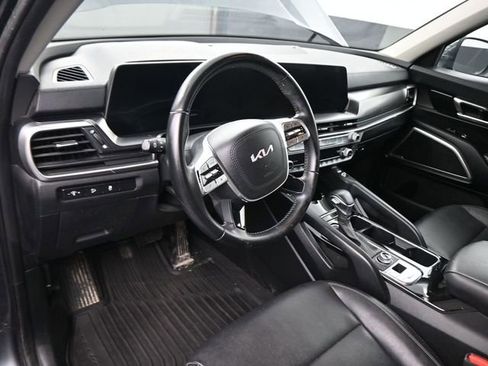 Used 2023 Kia Telluride S image 18
